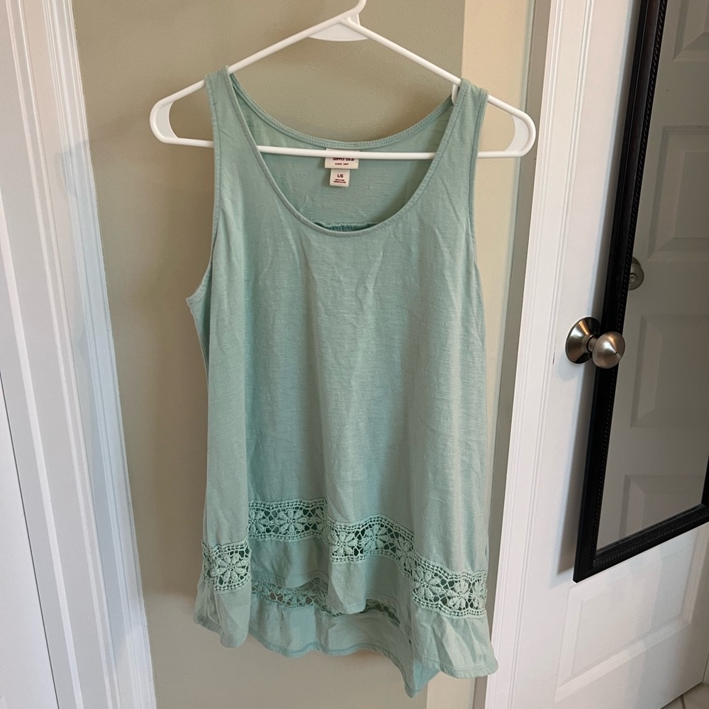 Mossimo Supply Co. Light Green Tank Top with Lace Accents